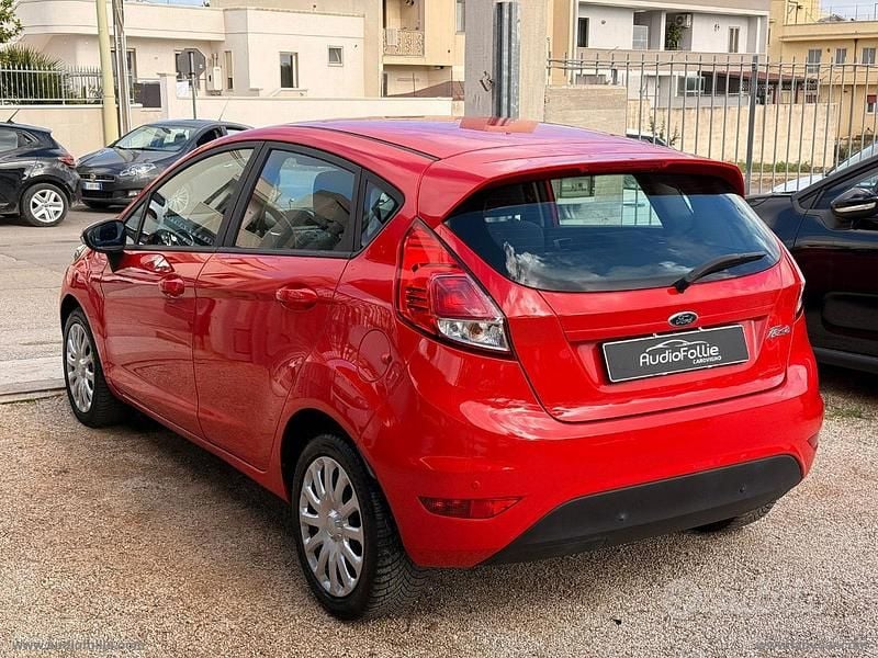Usata Ford Fiesta Business Edition 95 CV (69 kW) 2015 Rosso Berlina