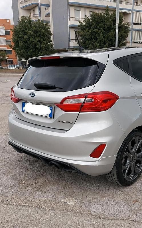 Usata Ford Fiesta ST-Line 85 CV (62 kW) 2018 Grigio Utilitaria