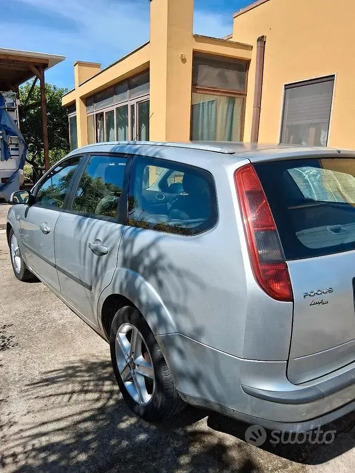 Usata Ford Focus 2007 Grigio Station wagon