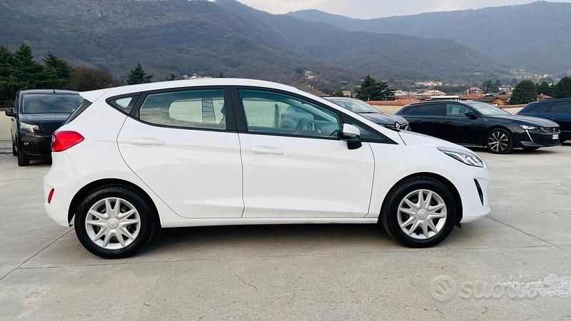 Usata Ford Fiesta 86 CV (63 kW) 2021 Bianco Utilitaria
