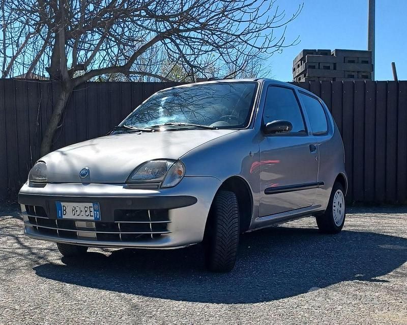 Usata Fiat 600 2001 Grigio Berlina