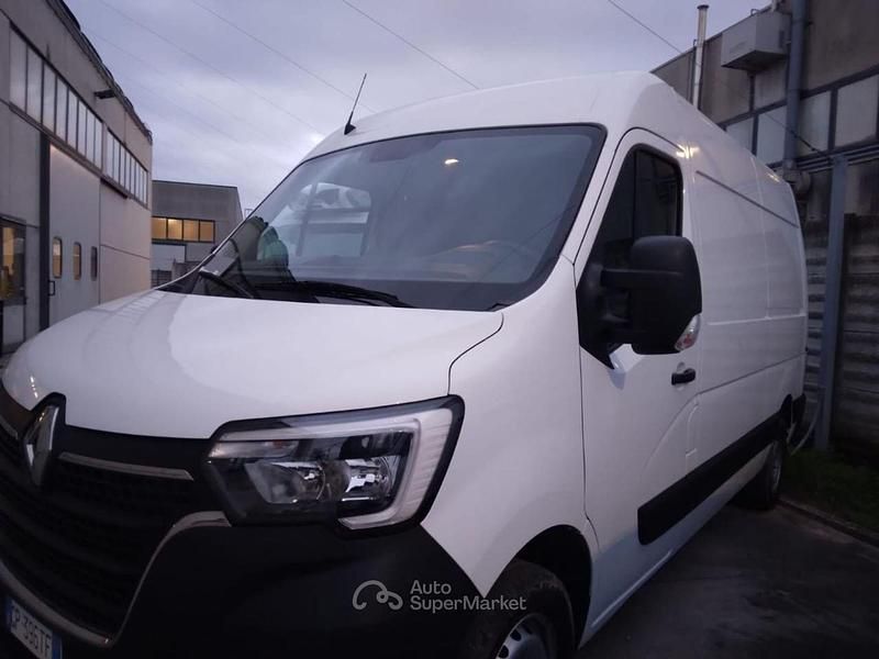 Usata Renault Master 135 CV (99 kW) 2023 Bianco Monovolume