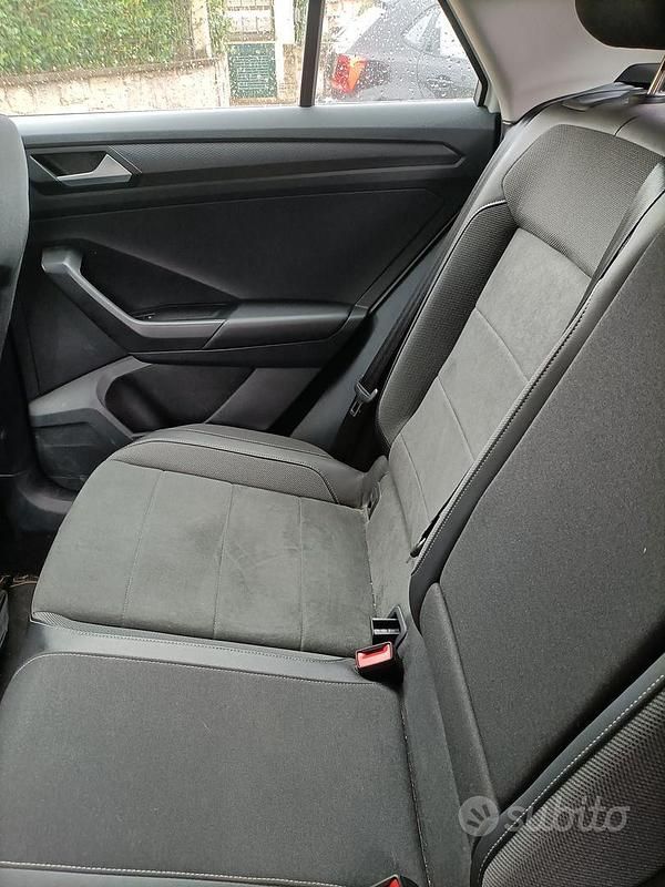 Usata VW T-Roc 150 CV (110 kW) 2023 Bianco SUV