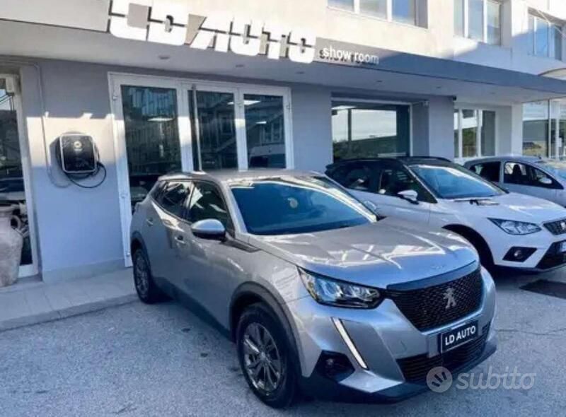 Grigio Usata 2021 Peugeot 2008 Active SUV | 15.700 € (Buon prezzo) - Immagine 1/4