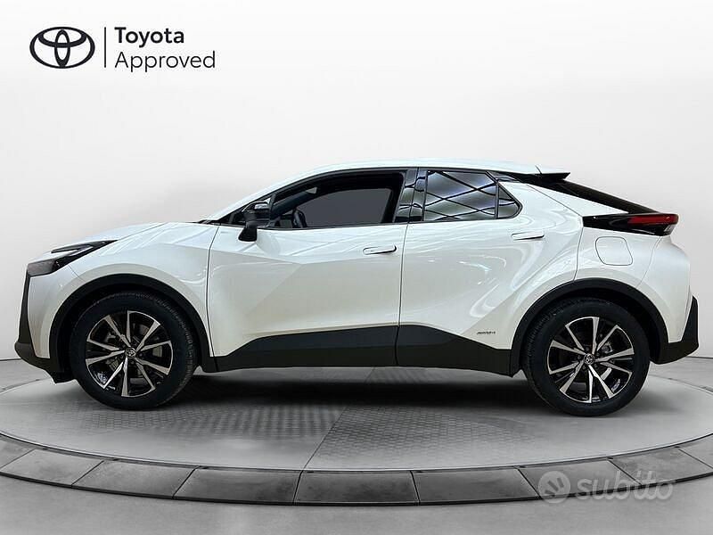 Usata Toyota C-HR Trend 197 CV (144 kW) 2024 Bianco SUV