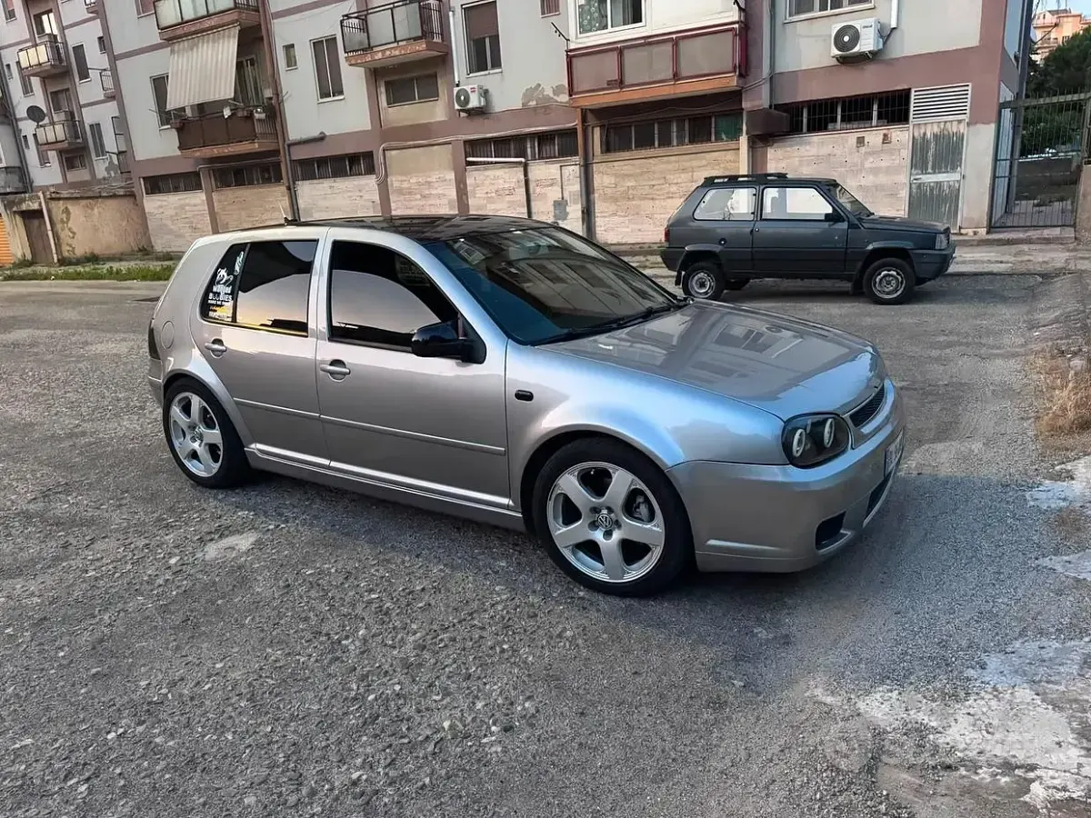 Usata VW Golf IV 130 CV (95 kW) 2003 Grigio Berlina