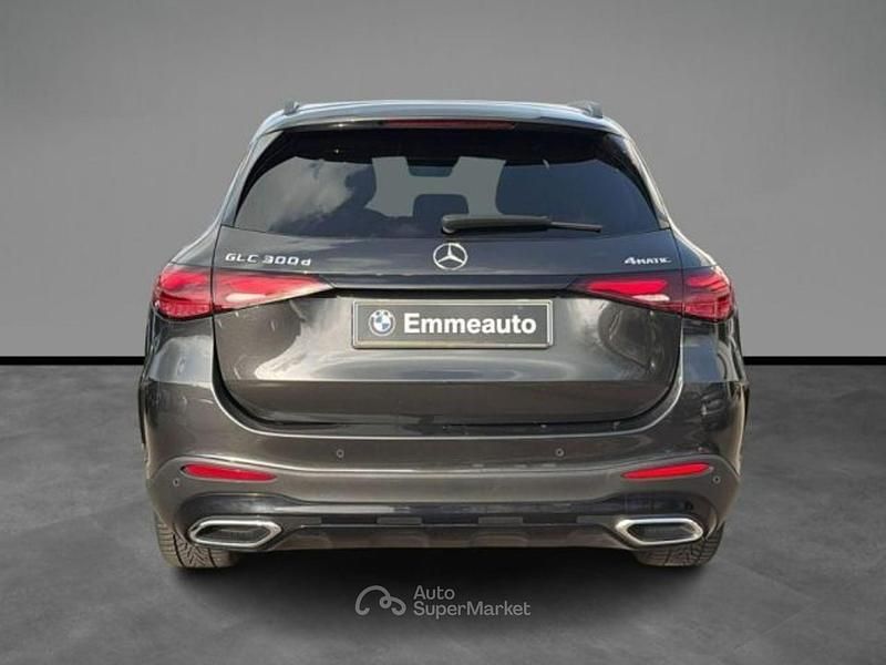 Usata Mercedes GLC300 AMG Line Premium Plus 269 CV (197 kW) 2023 Gray SUV