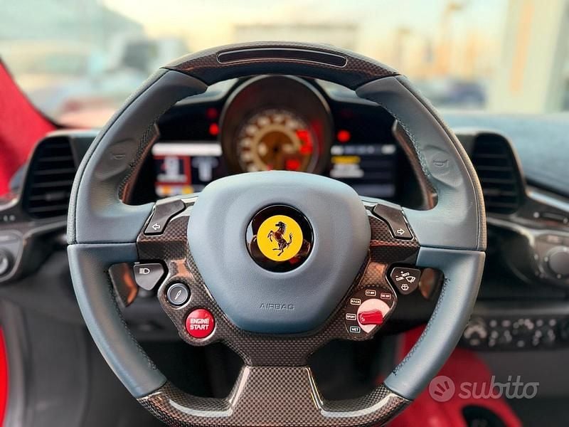 Usata Ferrari 458 605 CV (444 kW) 2014 Rosso Coupé