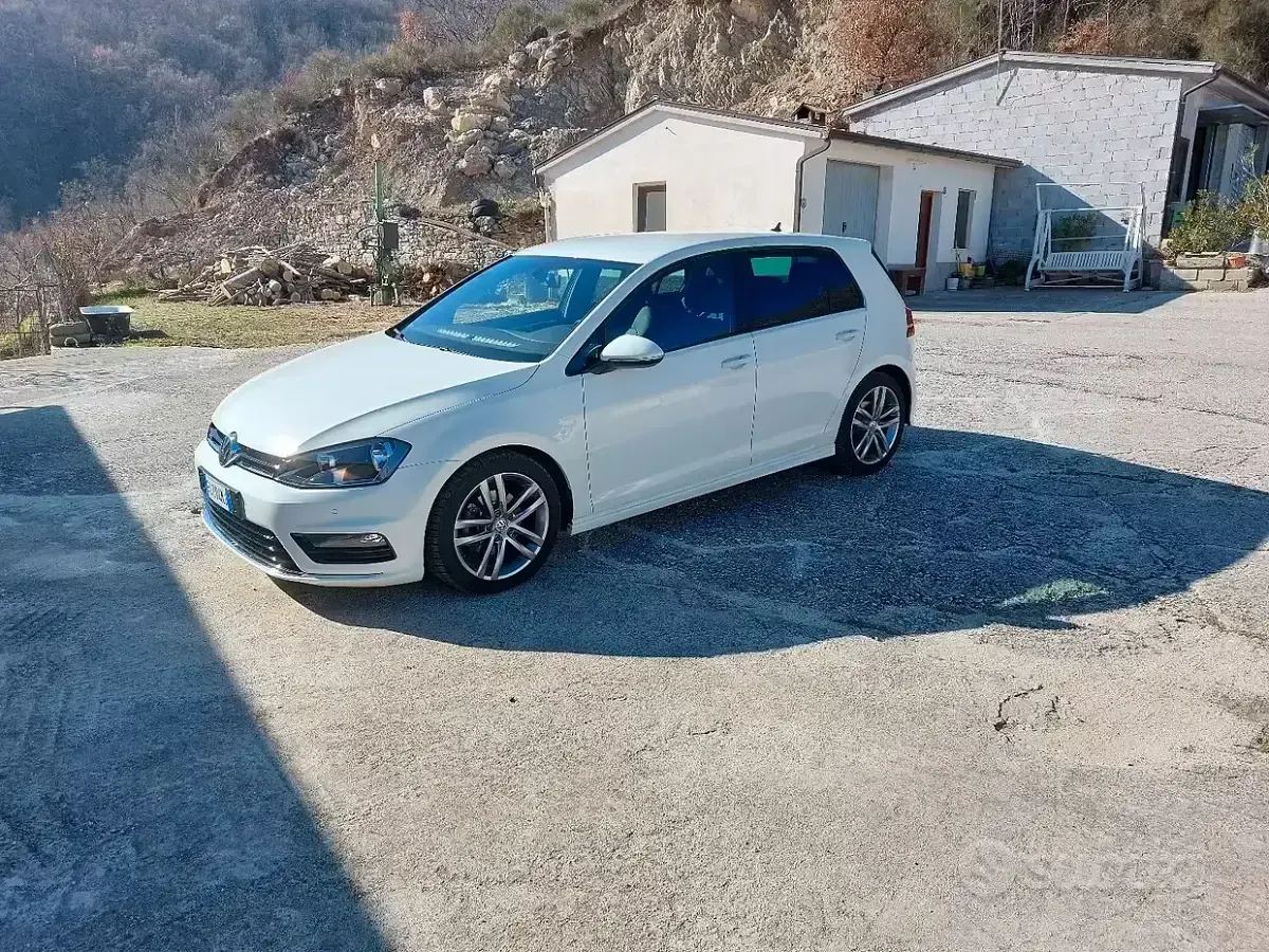 Usata VW Golf VII R-line 150 CV (110 kW) 2016 Berlina