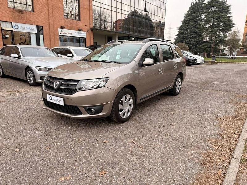 Usata Dacia Logan MCV Lauréate 90 CV (66 kW) 2013 Bronzo Station wagon