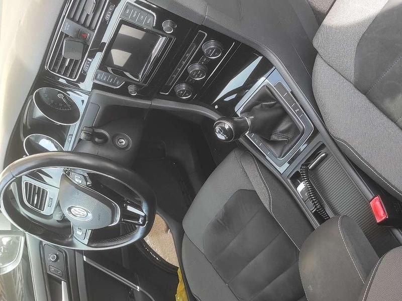 Usado VW Golf VII Highline 110 CV (80 kW) 2015 Gris Berlina
