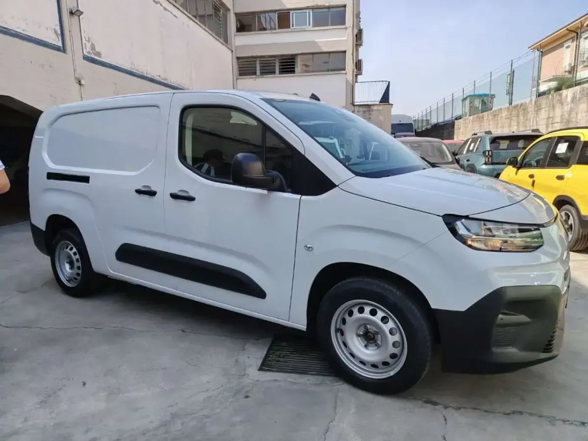 Nuova Fiat Doblò 101 CV (74 kW) 2026 Bianco Monovolume