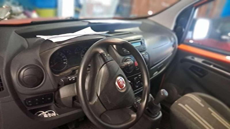 Usata Fiat Fiorino 75 CV (55 kW) 2010 Arancione Monovolume