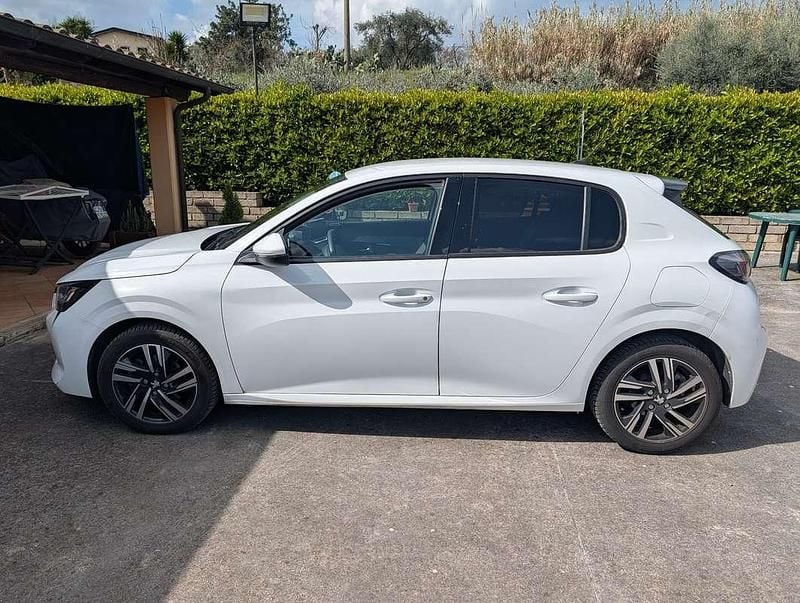 Usata Peugeot 208 Allure 101 CV (74 kW) 2021 Utilitaria