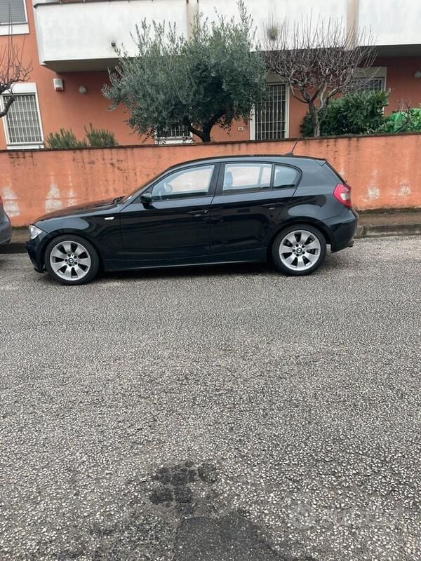 Nero Usata 2006 BMW 120 Due volumi | 3500 € (Ottimo prezzo) - Immagine 1/2