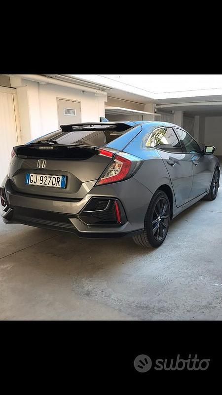 Usata Honda Civic Elegance 126 CV (92 kW) 2022 Grigio Berlina