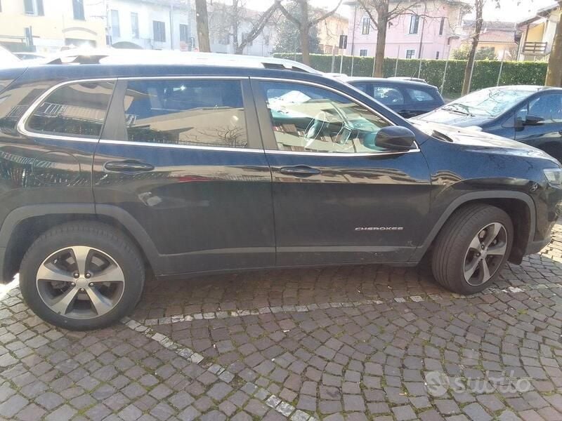 Usata Jeep Cherokee 194 CV (142 kW) 2018 Nero SUV