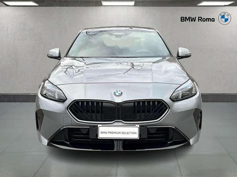Usata BMW 118 Comfort Edition 150 CV (110 kW) 2024 Skyscraper grey metallic Utilitaria
