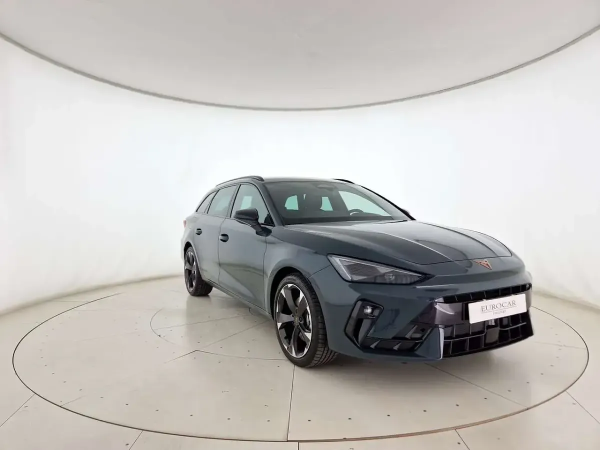Usata Cupra Leon 204 CV (150 kW) 2025 Fiord blue Station wagon