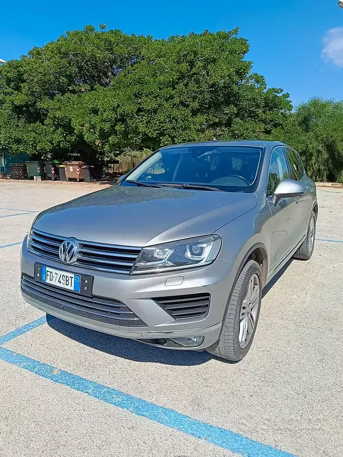 Usata VW Touareg 204 CV (150 kW) 2016 Grigio SUV