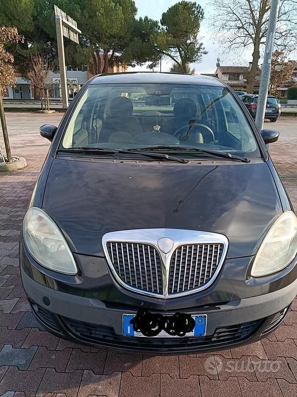 Usata Lancia Musa 2007 Marrone Monovolume