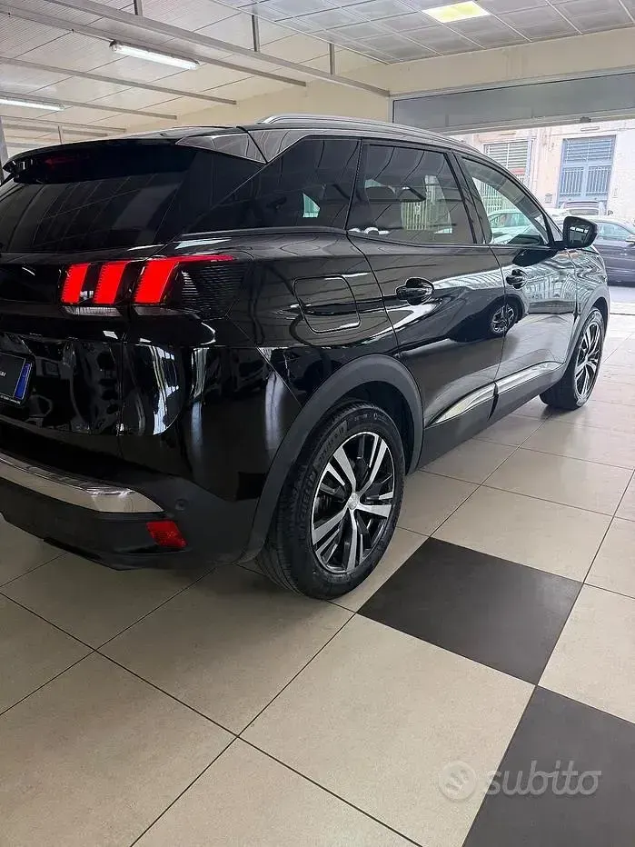 Usata Peugeot 3008 Allure 131 CV (96 kW) 2019 Nero SUV