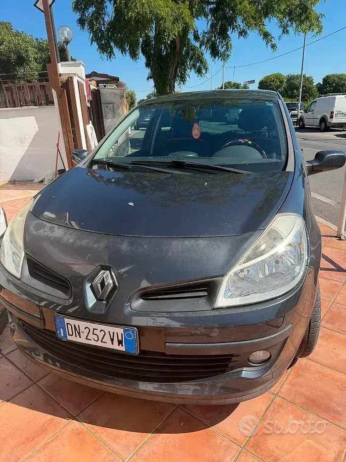 Usata Renault Clio II Rip Curl 75 CV (55 kW) 2008 Grigio Berlina