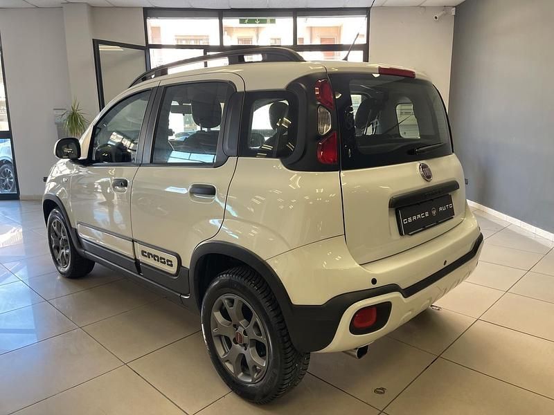 Begagnad Fiat Panda Cross Cross 95 HK (69 kW) 2017 Vit Halvkombi