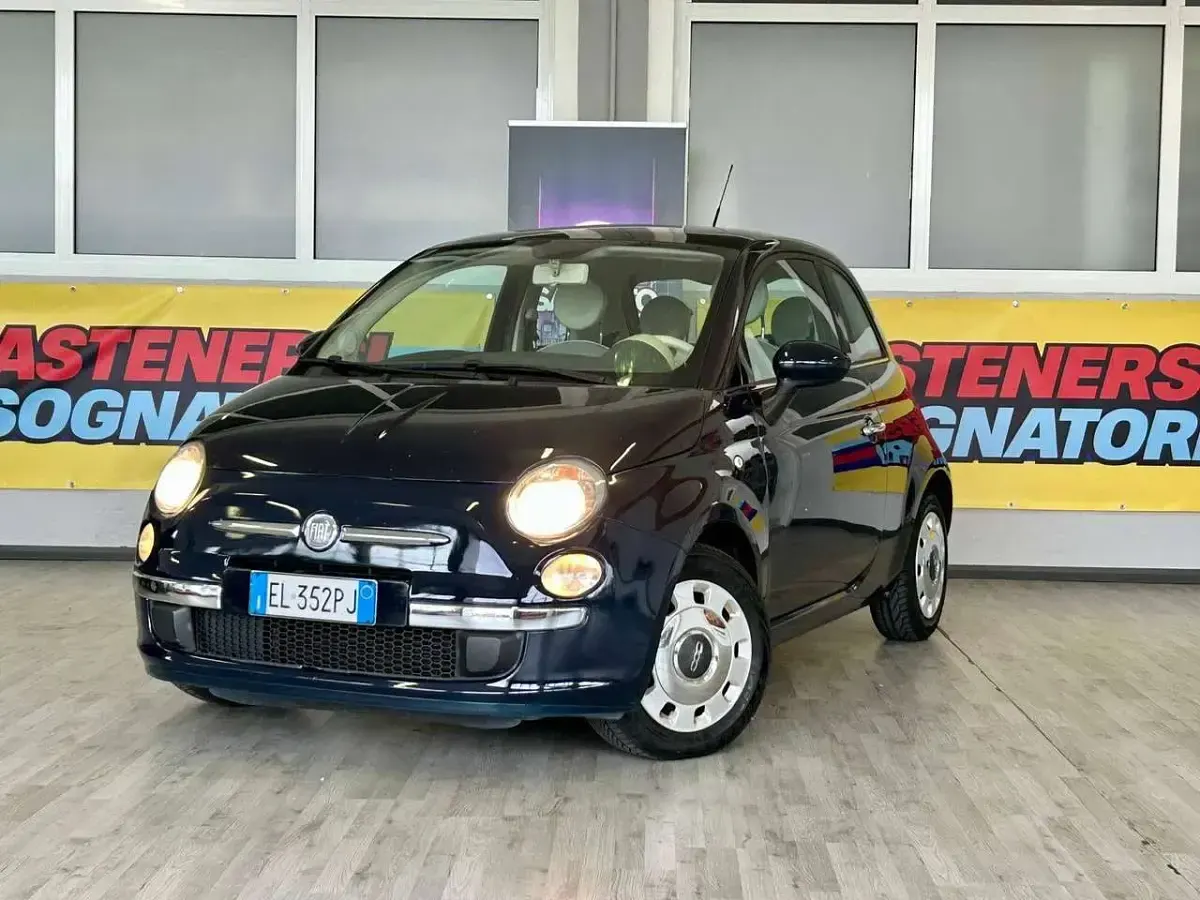 Usata Fiat 500 69 CV (50 kW) 2012 Blu/azzurro Utilitaria