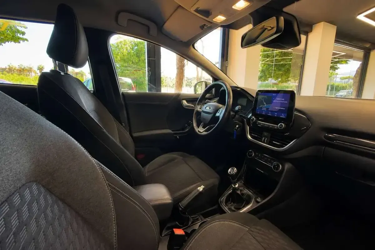 Usata Ford Puma Titanium 125 CV (91 kW) 2023 Argento SUV