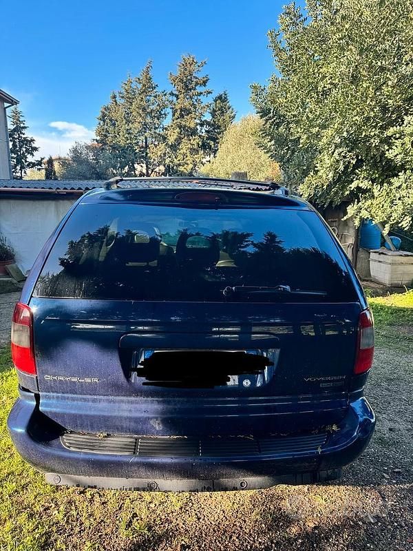 Usata Chrysler Grand Voyager 150 CV (110 kW) 2005 Blu Monovolume