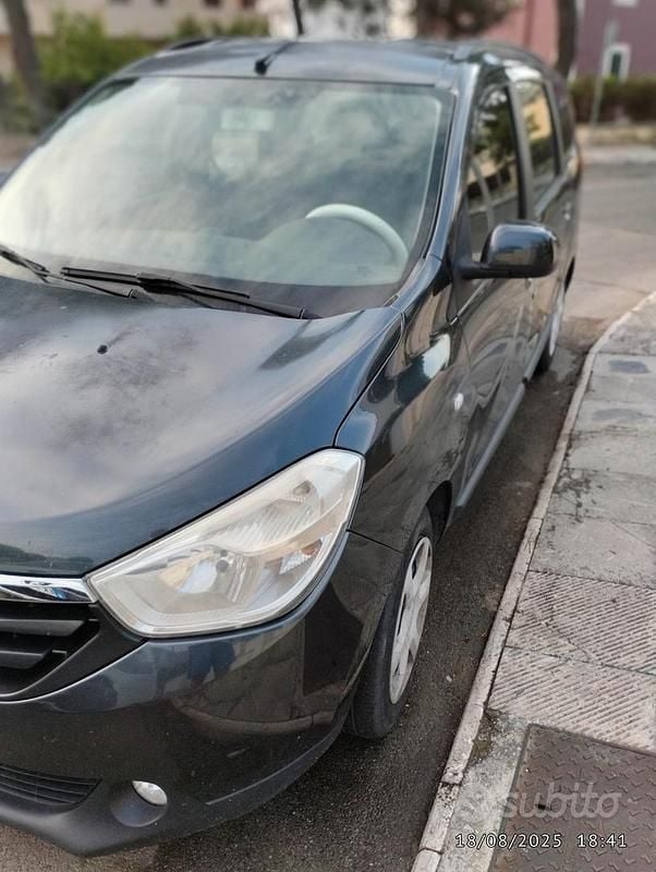 Usata Dacia Lodgy 115 CV (84 kW) 2016 Grigio Monovolume