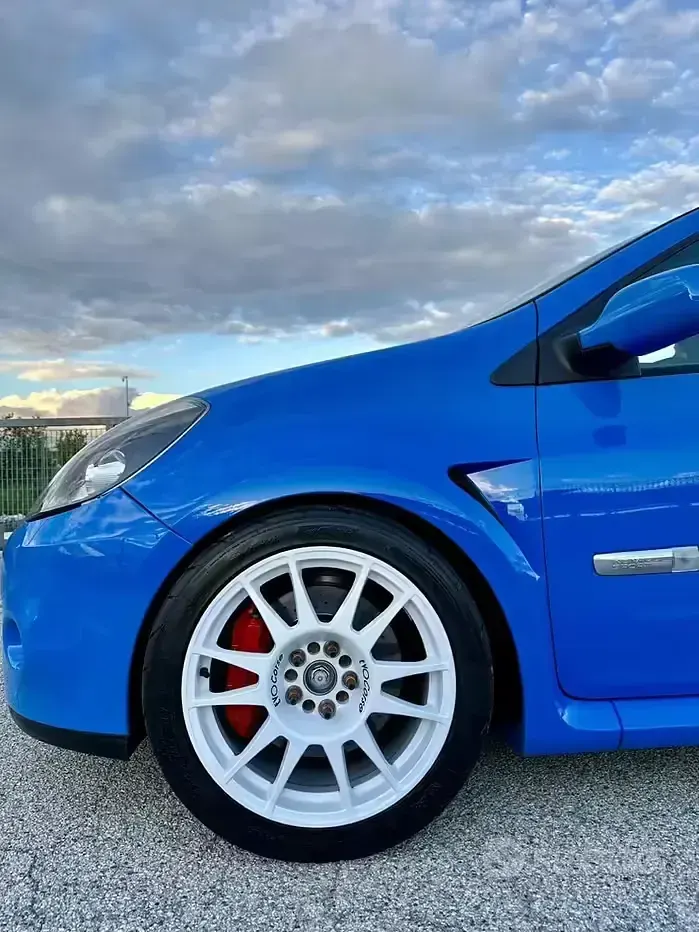 Usata Renault Clio II R.S. 200 CV (147 kW) 2007 Bluazzurro Berlina