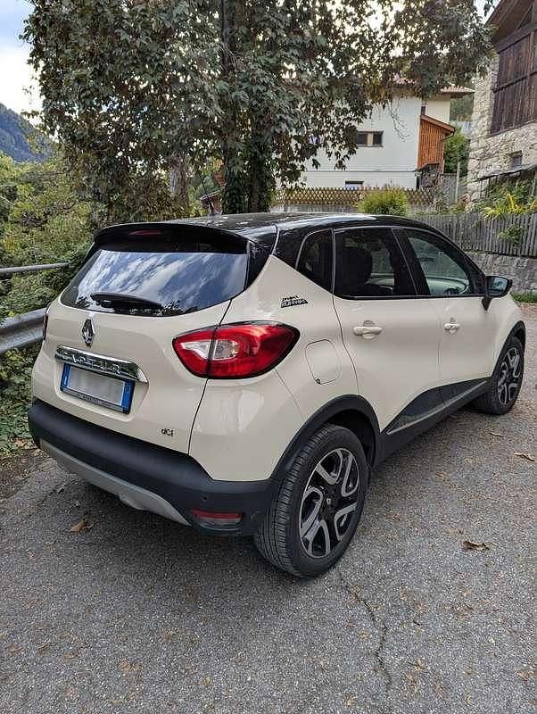 Usata Renault Captur 90 CV (66 kW) 2015 Beige SUV