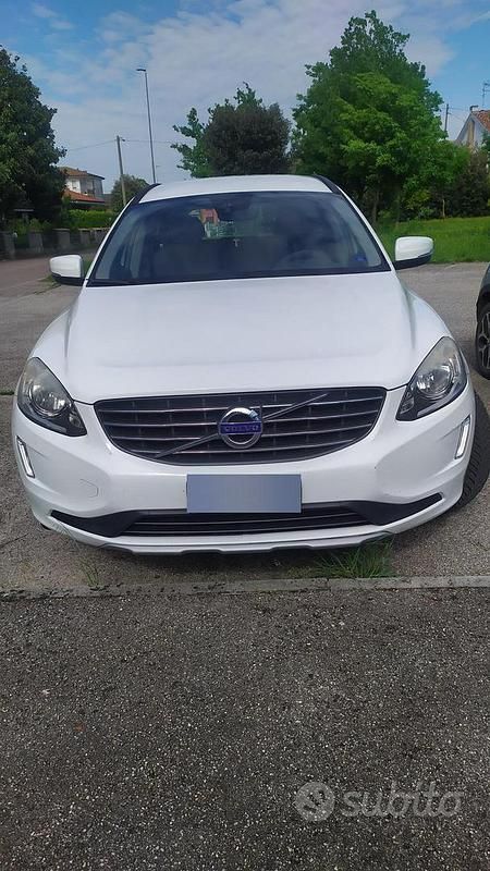 Usata Volvo XC60 150 CV (110 kW) 2017 Bianco SUV