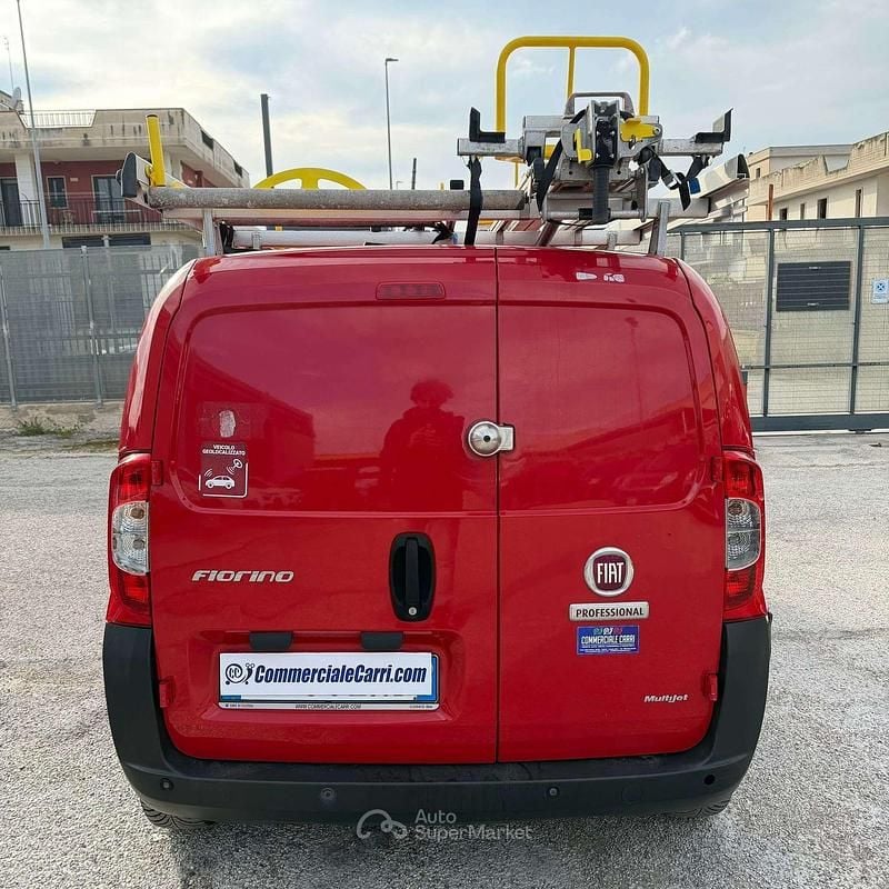 Usata Fiat Fiorino 95 CV (69 kW) 2015 Rosso Monovolume