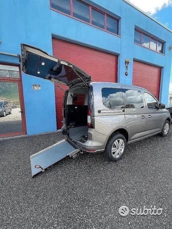 Usata VW Caddy 102 CV (75 kW) 2024 Monovolume