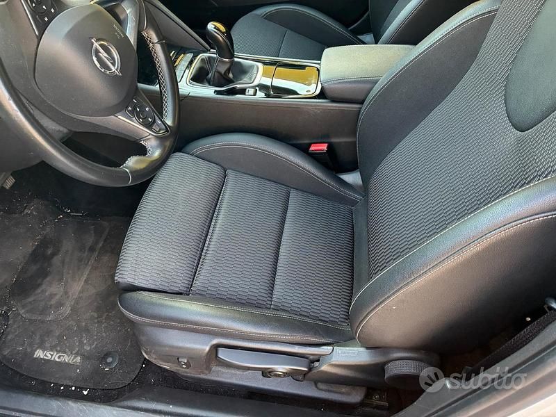Usata Opel Insignia 136 CV (100 kW) 2019 Grigio Station wagon