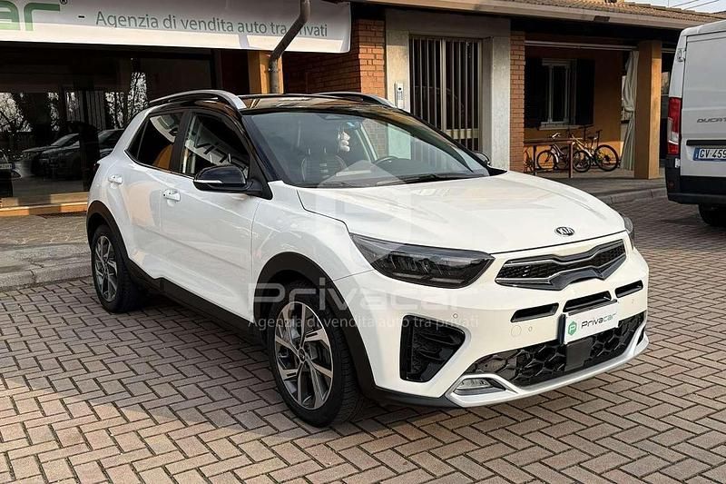 Usata Kia Stonic GT-Line 99 CV (72 kW) 2021 Bianco SUV