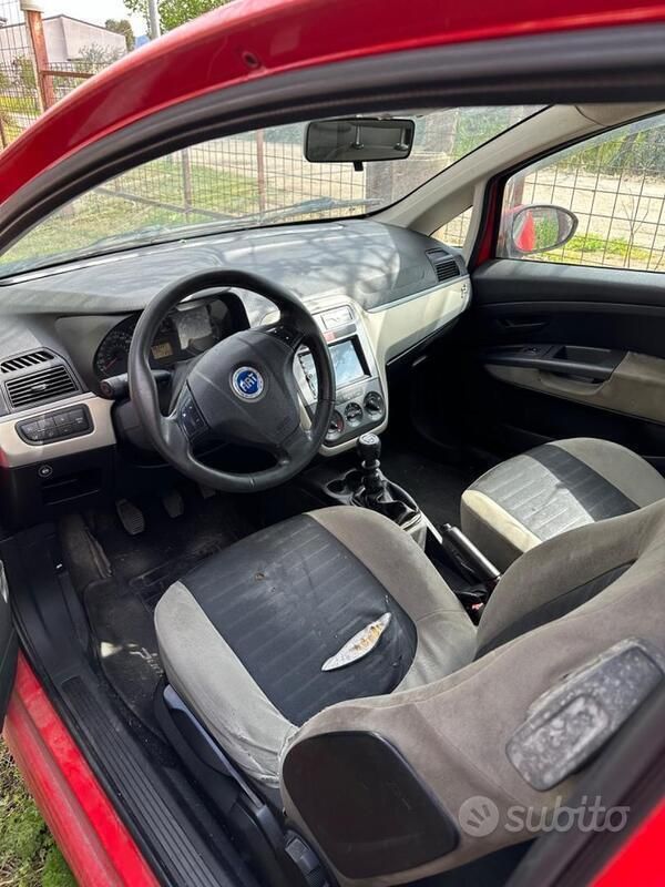 Usata Fiat Grande Punto 77 CV (56 kW) 2007 Utilitaria