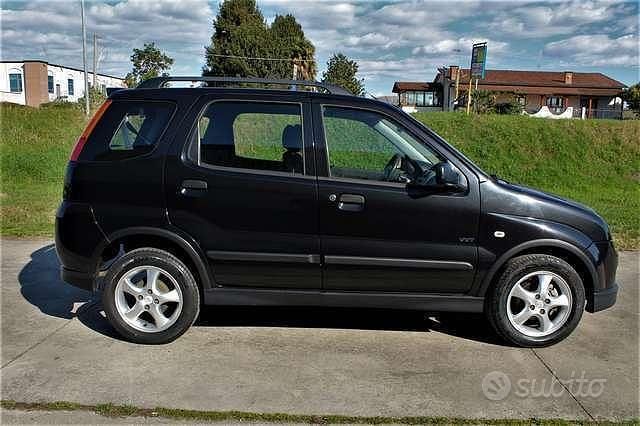 Usata Suzuki Ignis GL 99 CV (72 kW) 2007 Nero Utilitaria