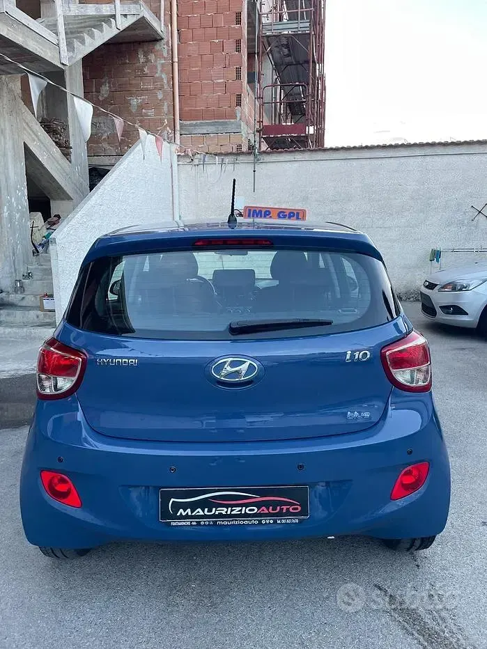 Usata Hyundai i10 Edition 67 CV (49 kW) 2014 Blu Utilitaria