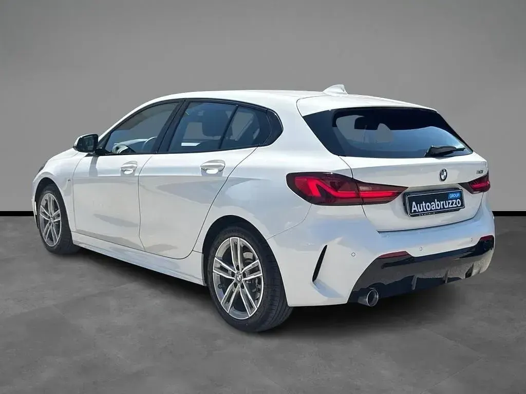 Usata BMW 118 M Sport 140 CV (102 kW) 2022 Bianco Berlina