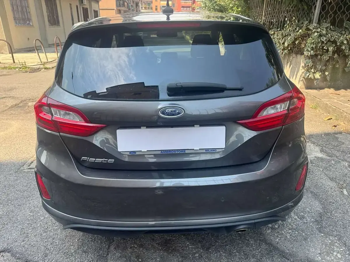 Usata Ford Fiesta ST-Line 95 CV (69 kW) 2020 Grigio Utilitaria
