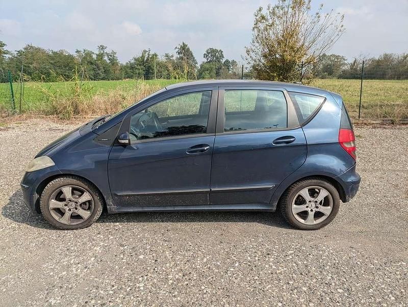 Usata Mercedes A200 Avantgarde 140 CV (102 kW) 2004 Blu/azzurro Monovolume
