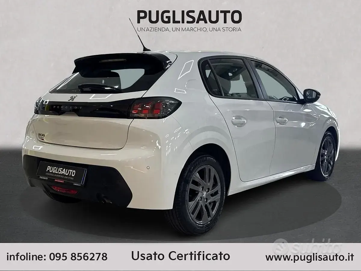 Usata Peugeot 208 Active 101 CV (74 kW) 2022 Bianco Utilitaria
