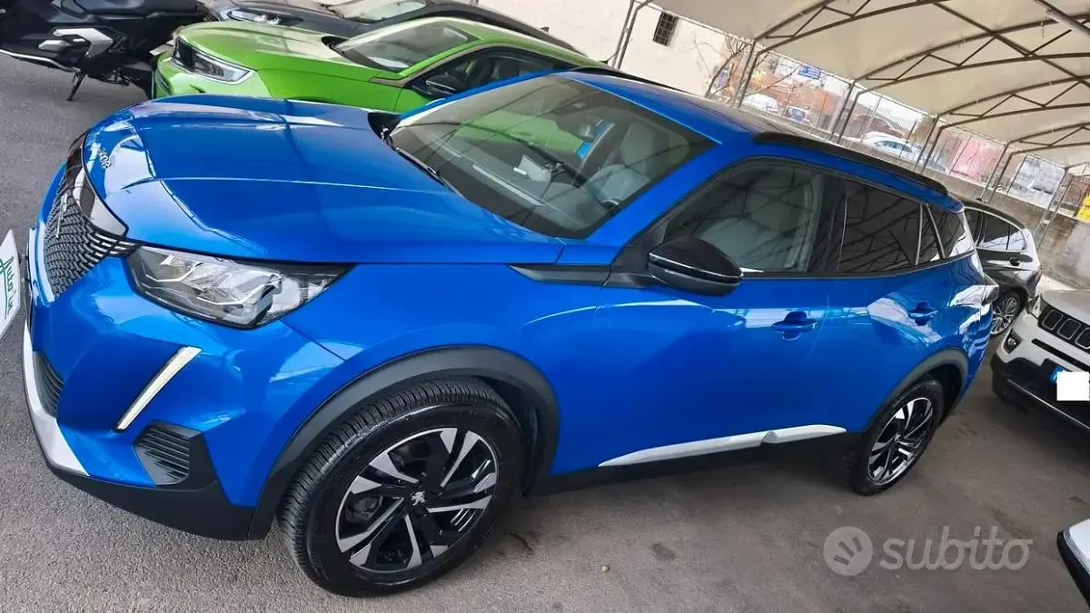 Usata Peugeot 2008 Allure 131 CV (96 kW) 2022 Bluazzurro SUV