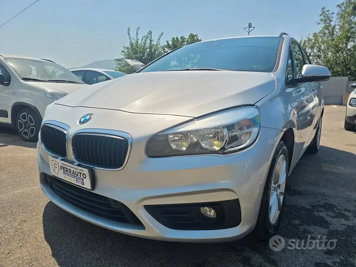 Usata BMW 218 Active Tourer Luxury Line 150 CV (110 kW) 2017 Grigio Monovolume