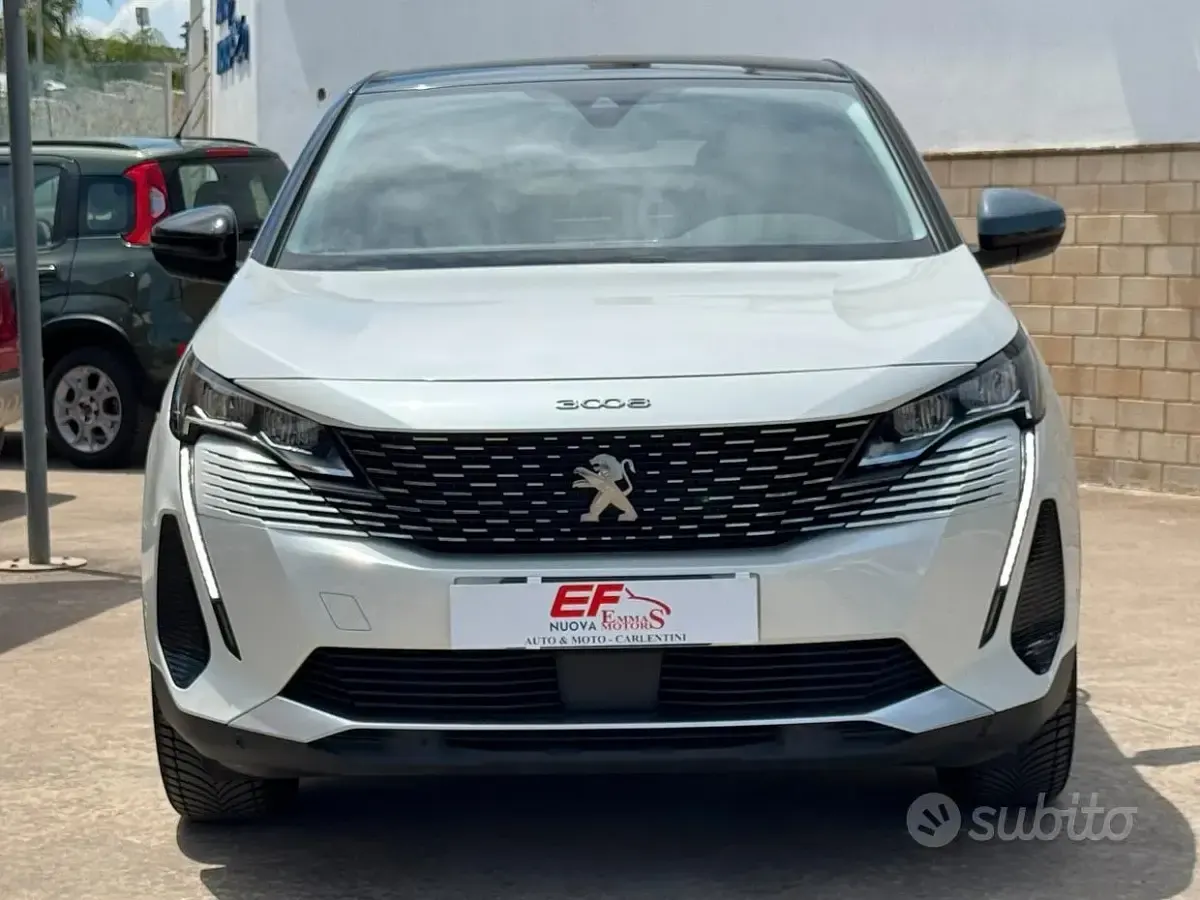 Usata Peugeot 3008 Allure 131 CV (96 kW) 2022 Bianco SUV