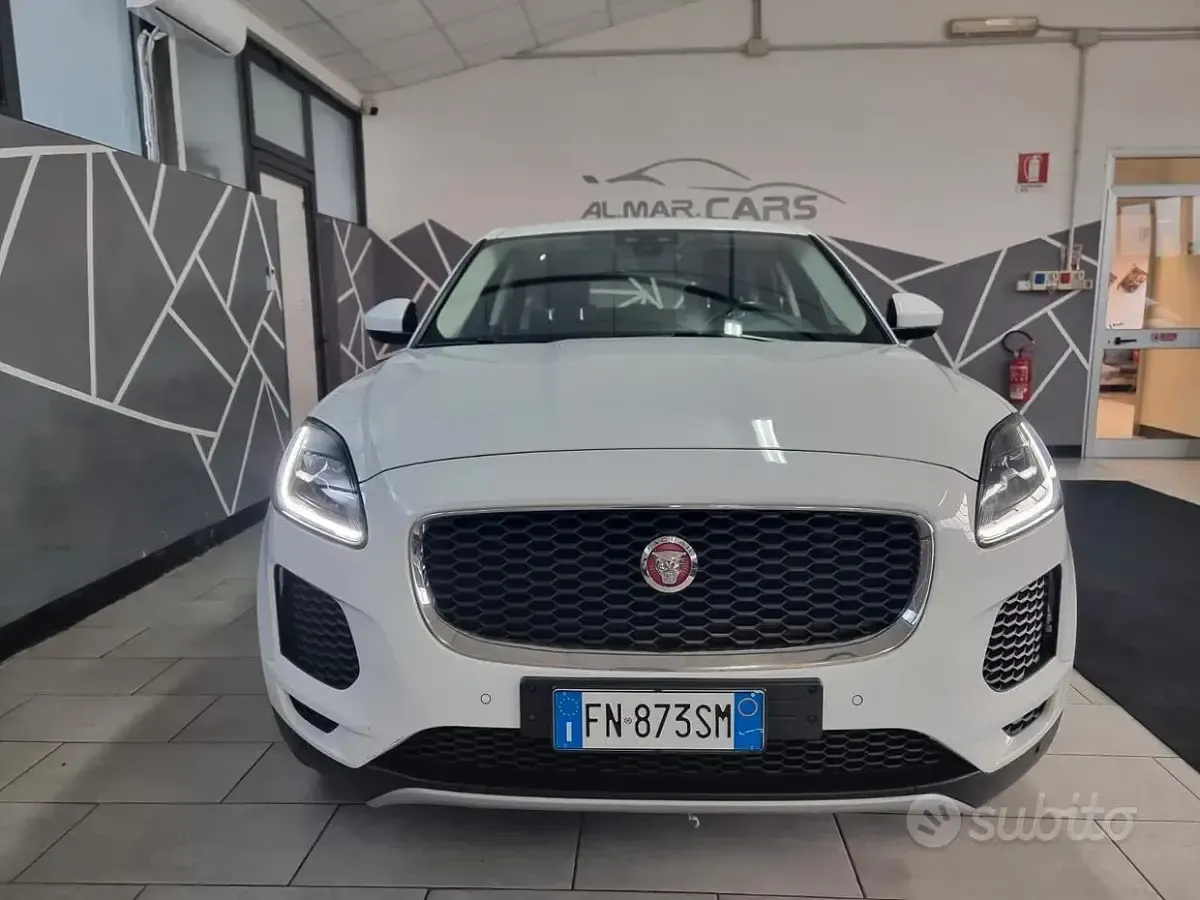 Usata Jaguar E-Pace R-Dynamic 150 CV (110 kW) 2018 Bianco SUV
